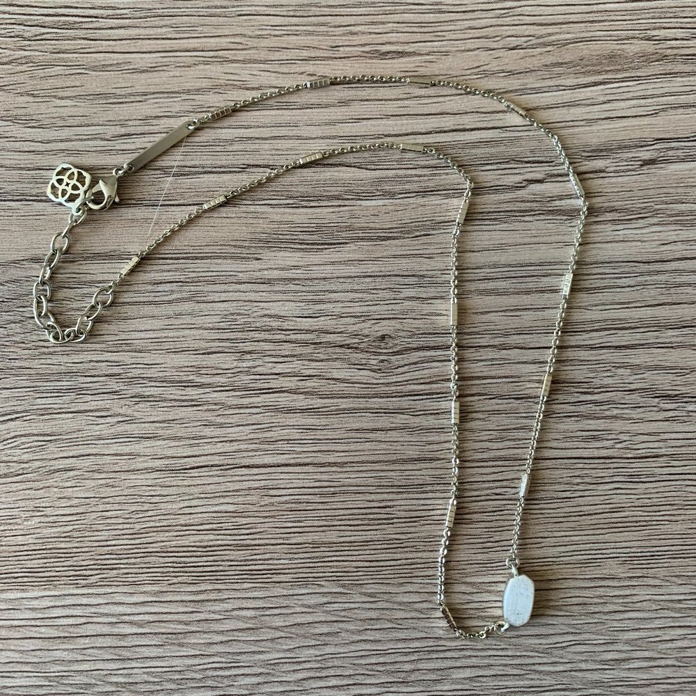 Kendra Scott necklace